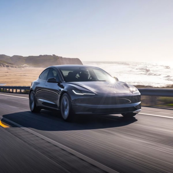 Tesla Model 3 (12)